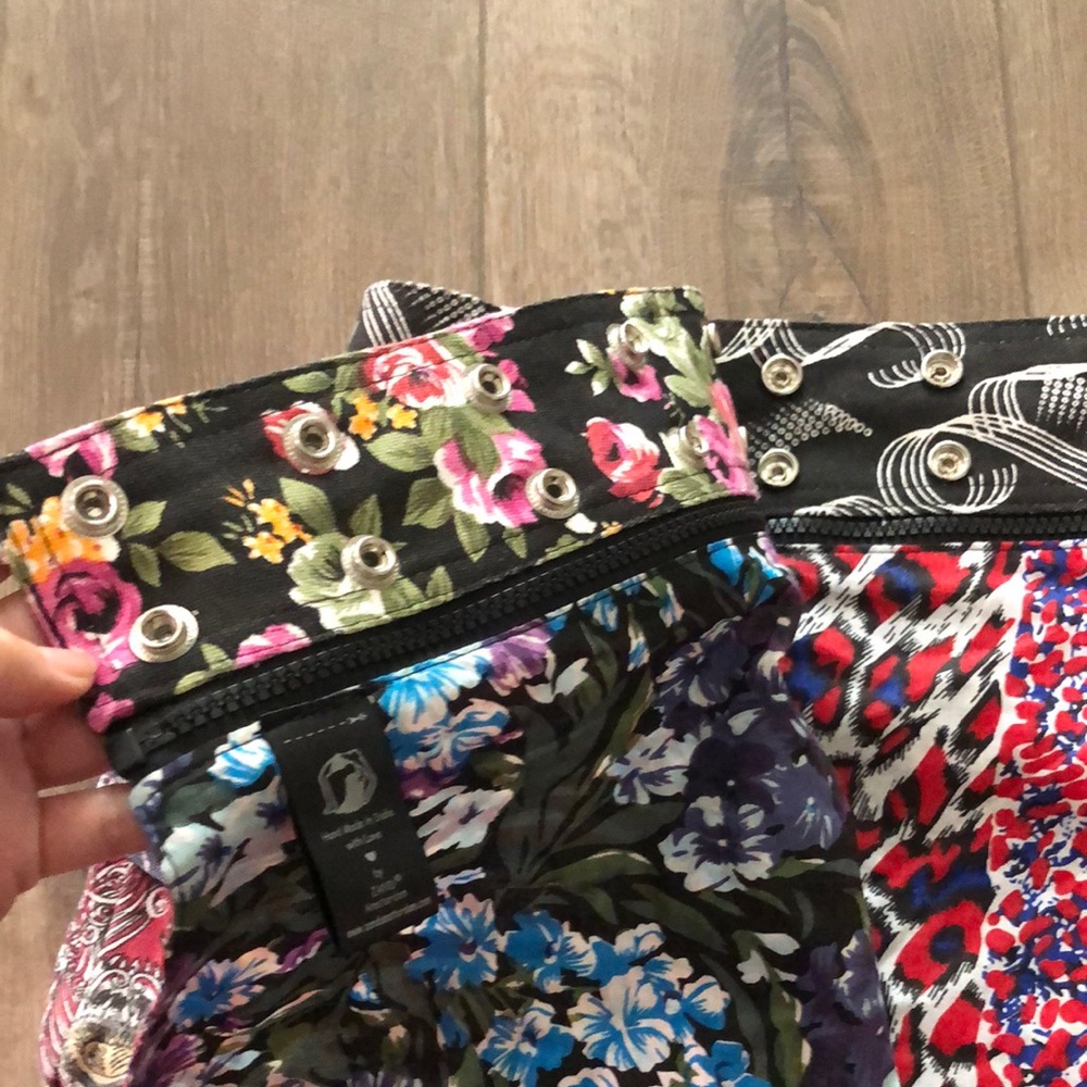 ZAND AMSTERDAM - REVERSIBLE MultiColored Patterned Wrap Skirt w/Detachable Bag - Picture 7 of 15